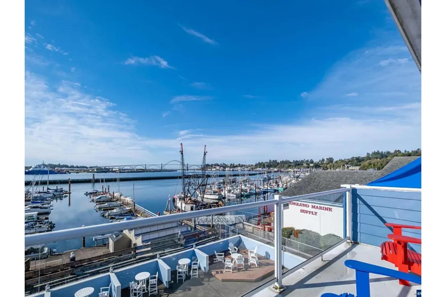 The Landing At Newport Condominium Hotel Εξωτερικό φωτογραφία