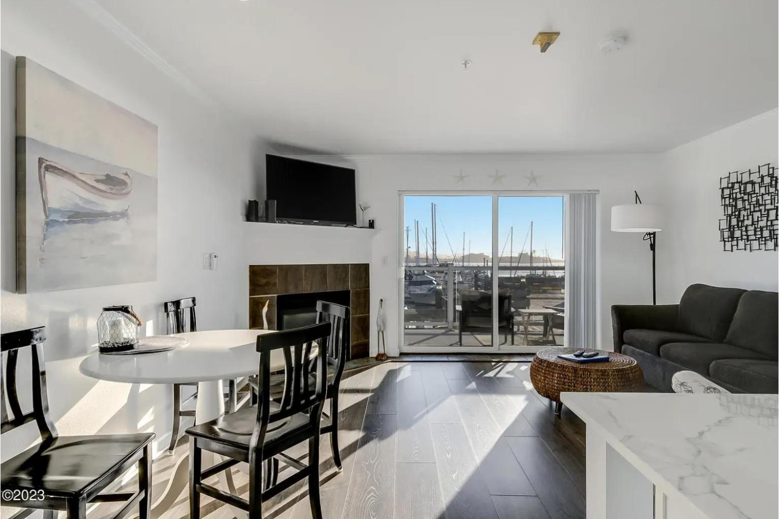 The Landing At Newport Condominium Hotel Εξωτερικό φωτογραφία